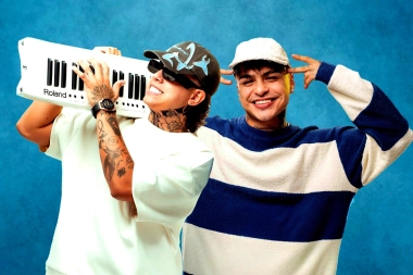 La T y la M hace un mix entre la cumbia y el reggue en “Más Amor x Favor”, su nuevo éxito