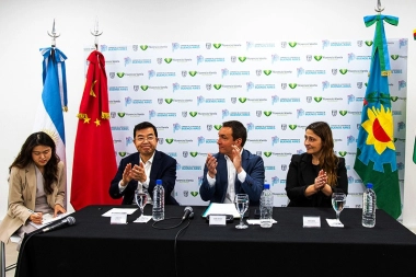 Watson encabezó un encuentro bilateral y teje acuerdos entre Florencio Varela y China