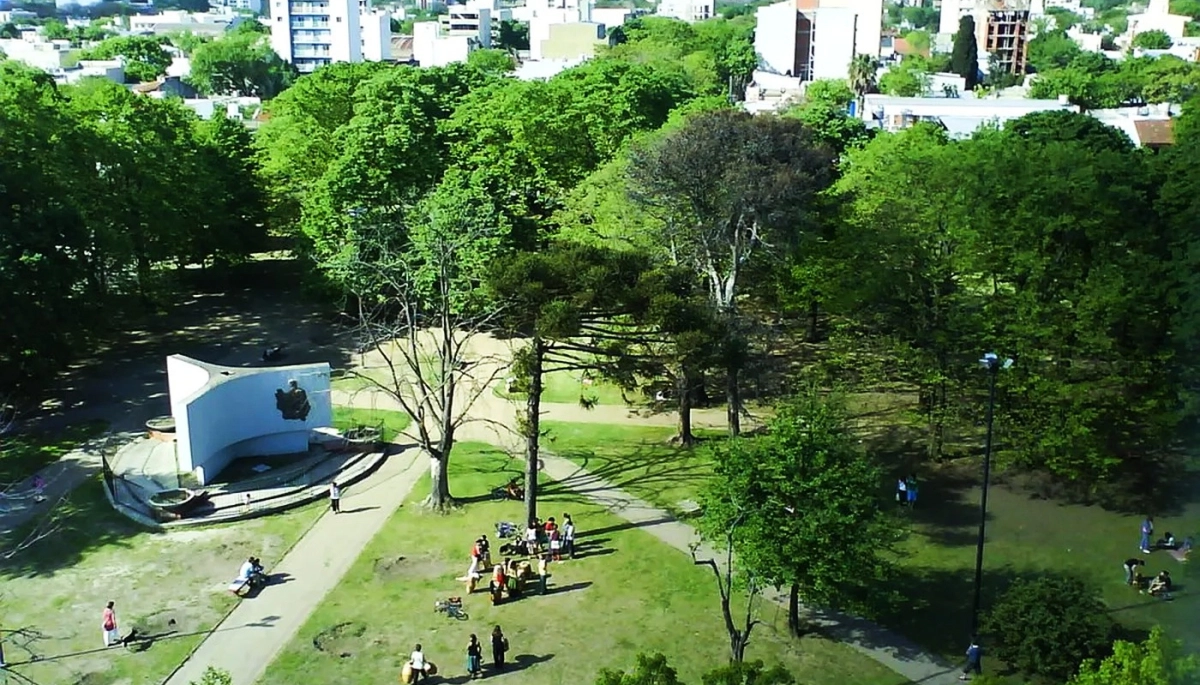 Plaza España se renueva: Alak anunció su remodelación y nuevos espacios para la comunidad