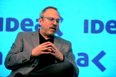 Por las quejas a un proyecto: el massismo expuso a Valenzuela y a sus contratos irregulares en Tres de Febrero