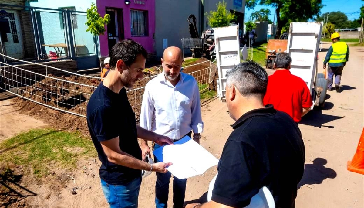 Junín: Petrecca recorrió los avances de las obras en Barrio Almirante Brown y destacó el “esfuerzo de los vecinos”