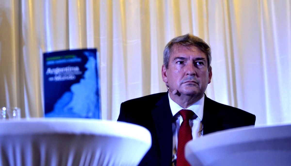 Fotomultas en la sombra: exministro de Kicillof atrapado por su propio laberinto