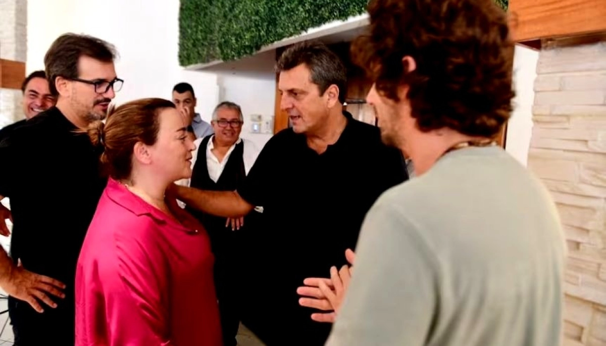 El massismo planta bandera: en medio de las negociaciones, lanzó su propia reforma laboral y desafió a Milei