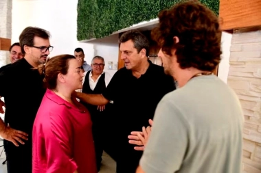 El massismo planta bandera: en medio de las negociaciones, lanzó su propia reforma laboral y desafió a Milei