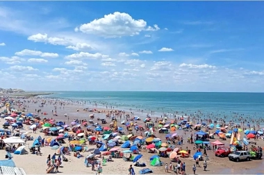 Turistas en masa, gasto en baja: la radiografía del último finde XXL