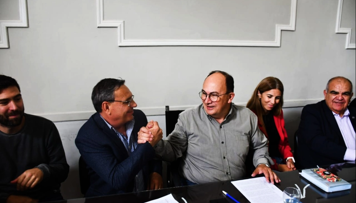 Salomón firmó un convenio con el Sindicato de Salud Pública para municipales de Saladillo