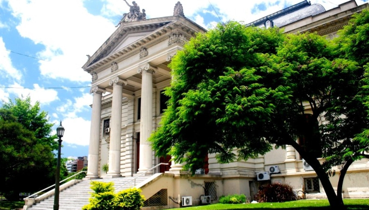 Se reacomoda el tablero: La Cámpora suma una banca y Kicillof pierde un diputado clave