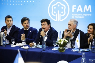Junto a más de 500 intendentes, Espinoza encabezó la asamblea de la Federación Argentina de Municipios
