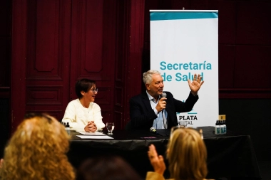 De cara al verano: Alak lanzó el Plan de Prevención contra el Dengue 2025/2026 en La Plata