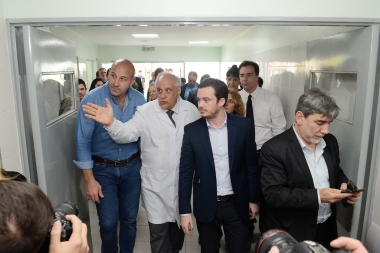 Ministro Scarsi visitó la renovada guardia del Hospital Iriarte de Quilmes