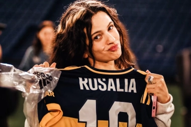 Rosalía vivió una jornada inolvidable en La Bombonera entre aplausos, camisetas y pasión xeneize