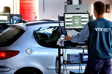 Senadores exigen al ministro de Transporte de Kicillof explicaciones por las denuncias de VTV truchas