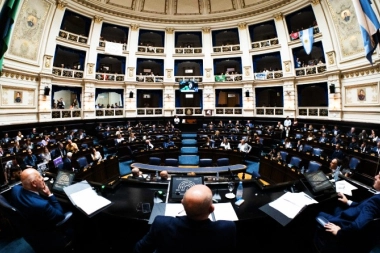 En otro día de tensión y negociaciones, se acerca la aprobación del endeudamiento que pide Kicillof