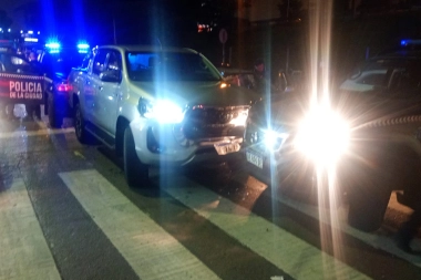 El Anillo Digital descubrió una 4x4 robada y el conductor fue detenido tras chocar un auto y dos patrullas