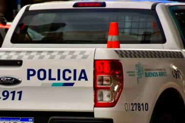 Fanática de la comunicación: empleada de comercio no se resistió a un asalto hasta que le tocaron el teléfono