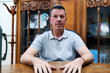 Sciaini anunció fechas de cobros y un bono para trabajadores municipales de Roque Pérez