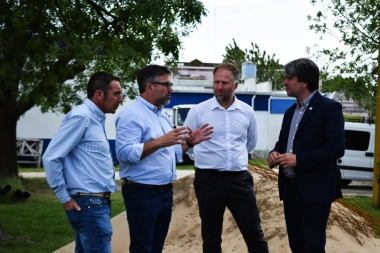 Hourcade recibió al presidente de ABSA y recorrieron obras para mejorar el servicio en Magdalena