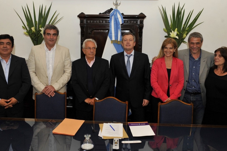 Intendentes peronistas en cónclave con Monzó por el Presupuesto 2017 de Vidal