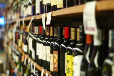 Las multas a comercios por venta de alcohol a menores aumentan hasta 500 mil pesos