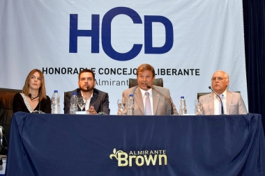 Cascallares abrió sesiones del Concejo con anuncio de obras: asfalto, cloacas y agua potable