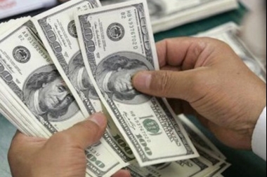 El dólar sigue en alza y subió 9 por ciento: superó la barrera de los 23 pesos