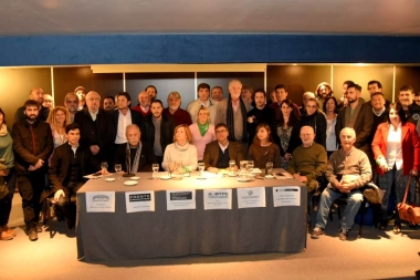 En otro intento de unidad, la oposición en Diputados pidió declarar emergencia Pyme en la Provincia