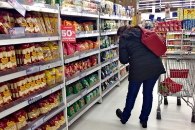 En intento de paliar la crisis, Vidal reflota los “supermiércoles” de descuentos en supermercados