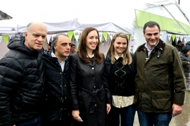 Vidal, Petrovich y Urreli se sumaron a una jornada de vacaciones de invierno en Villa Porá en Lanús