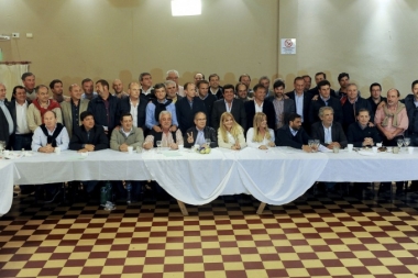 Los intendentes peronistas se plantan y quieren dirigir las negociaciones sobre el Presupuesto 2017