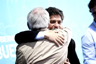 Kicillof en Olavarría: “Milei hace campaña para que la gente no vote”