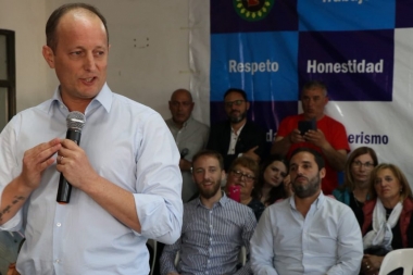 ¿Candidato a Gobernador? Insaurralde desembarcó en Berisso para respaldar un alfil