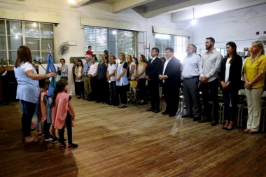 Cambiemos contra el paro: legisladores visitaron escuelas provinciales en el inicio de clases