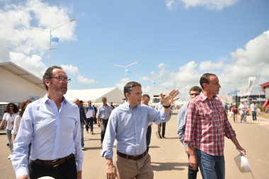 El peronismo bonaerense afina lazos con el campo: Gray e intendentes visitaron la ExpoAgro