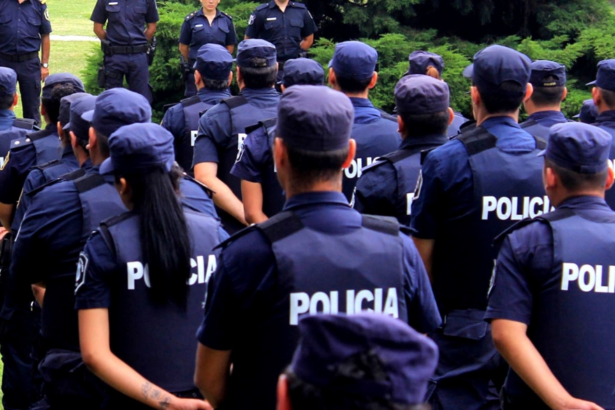 Retiran a más de 100 jefes de La Bonaerense: igual deben presentar Declaración Jurada