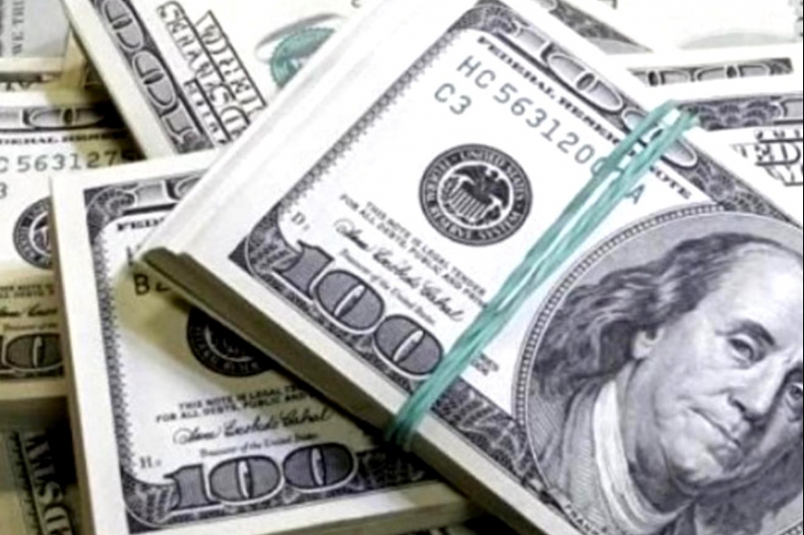 Jueves negro: el dólar tuvo pico histórico de $47,60 y el riesgo país llegó a superar los 1000 puntos