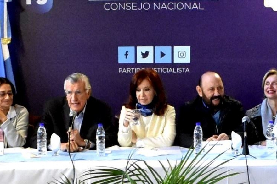 Cristina encabezó la cumbre del Partido Justicialista Nacional: ¿señales de candidatura?