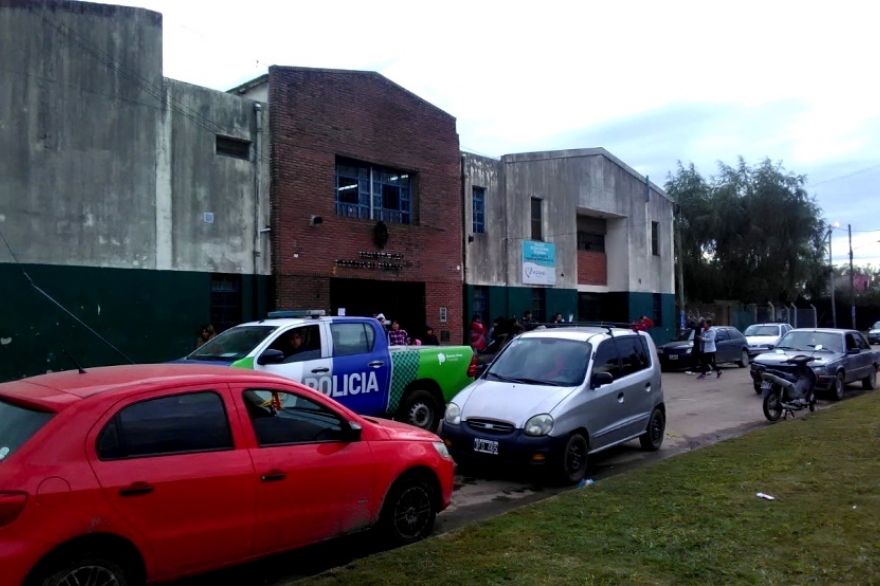 Podría haber sido una tragedia: gran susto en Moreno por otra explosión en una escuela