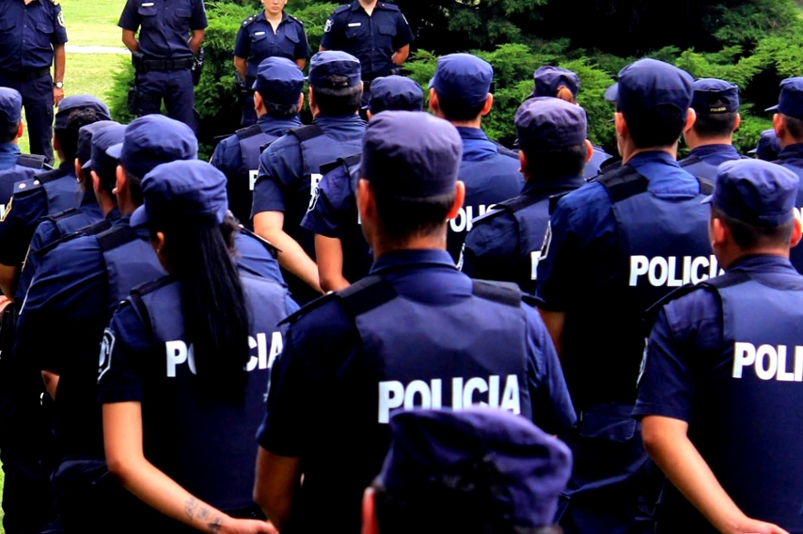 Buenas noticias para la Policía Bonaerense: tendrán 100 por ciento de cobertura de medicamentos