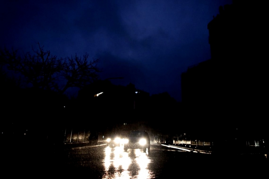 Apagón histórico: más de 25 mil hogares bonaerenses continúan sin servicio eléctrico
