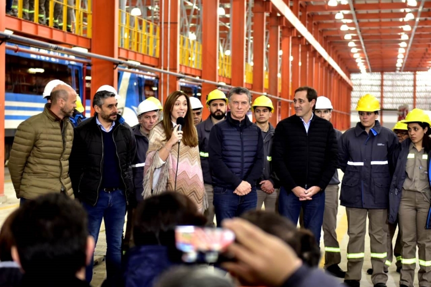 Macri, Vidal y Garro inauguraron los talleres ferroviarios del Tren Roca en Tolosa