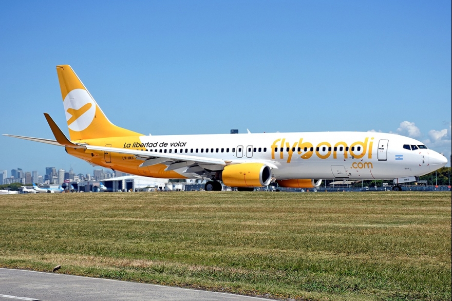 Por fallas, un avión de la lowcost "Flybondi" aterrizó tras 15 minutos de haber despegado