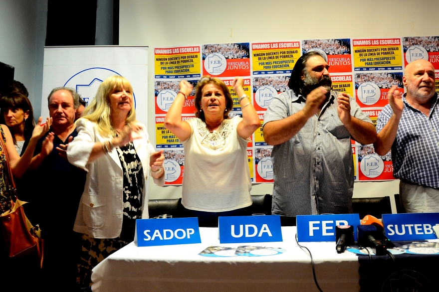 Los efectos de la crisis: docentes le exigen a Vidal la actualización mensual de la cláusula gatillo