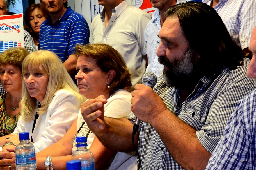 Docentes insisten con reabrir paritarias: reclamaron reunión a Ministros de Vidal