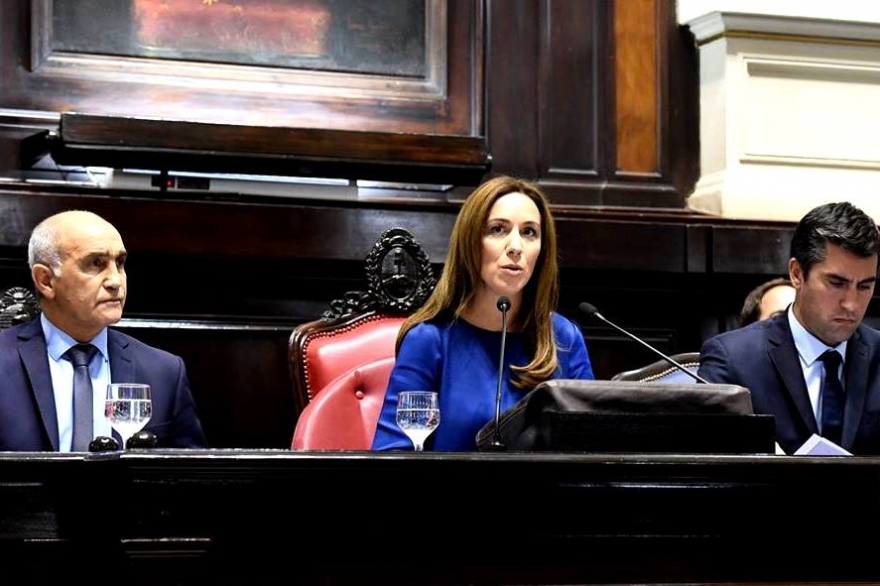 Vidal implementa bono de 3000 pesos para empleados estatales: será en dos cuotas iguales