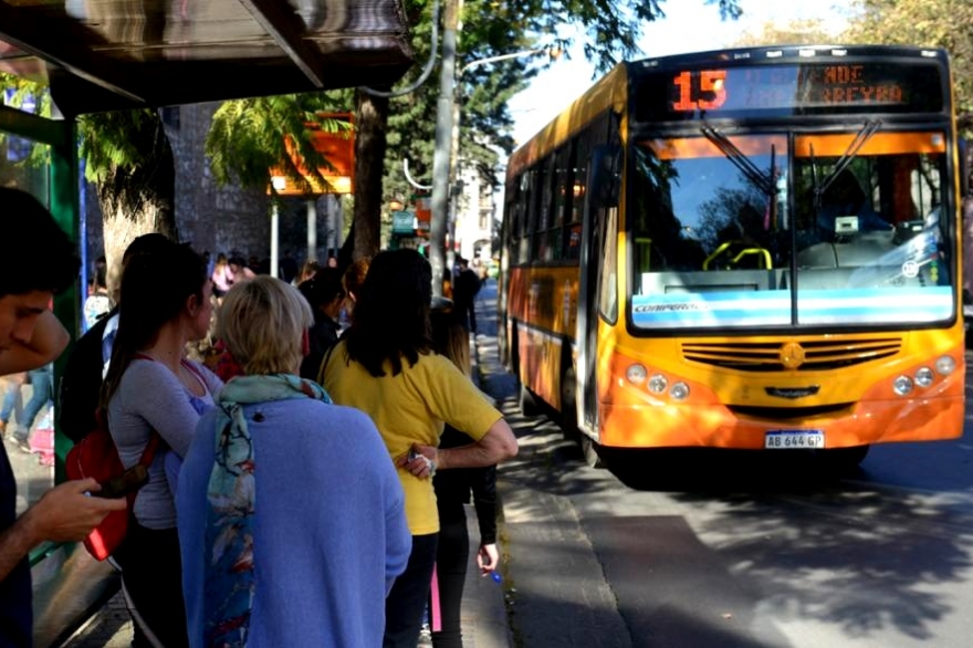 ¿Paro de transporte nocturno en el Gran Buenos Aires?: desde Nación advierten que sería ilegal