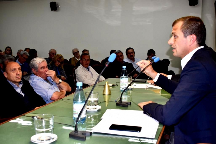 Bucca expuso ante Carbap: “Pretendemos un Banco Provincia ligado a la producción y las PyMEs”