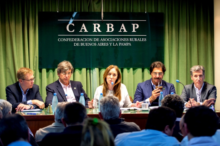 Reducción de impuestos, caminos rurales y seguridad: las propuestas de Vidal ante Carbap