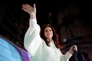 Tras la condena judicial, Cristina aparece en público en el CCK