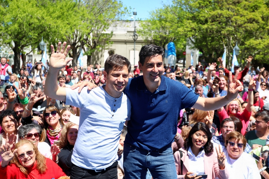 Kicillof llevó su campaña a Punta Indio y exhortó a "pensar en lo colectivo"