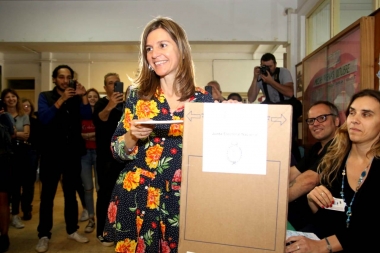 Así votó Raverta en Mar del Plata: “Tenemos el gran desafío de tener una intendenta mujer”